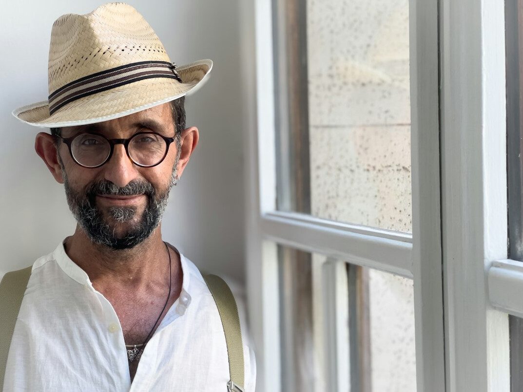 Portrait of a bearded Portuguese man editor